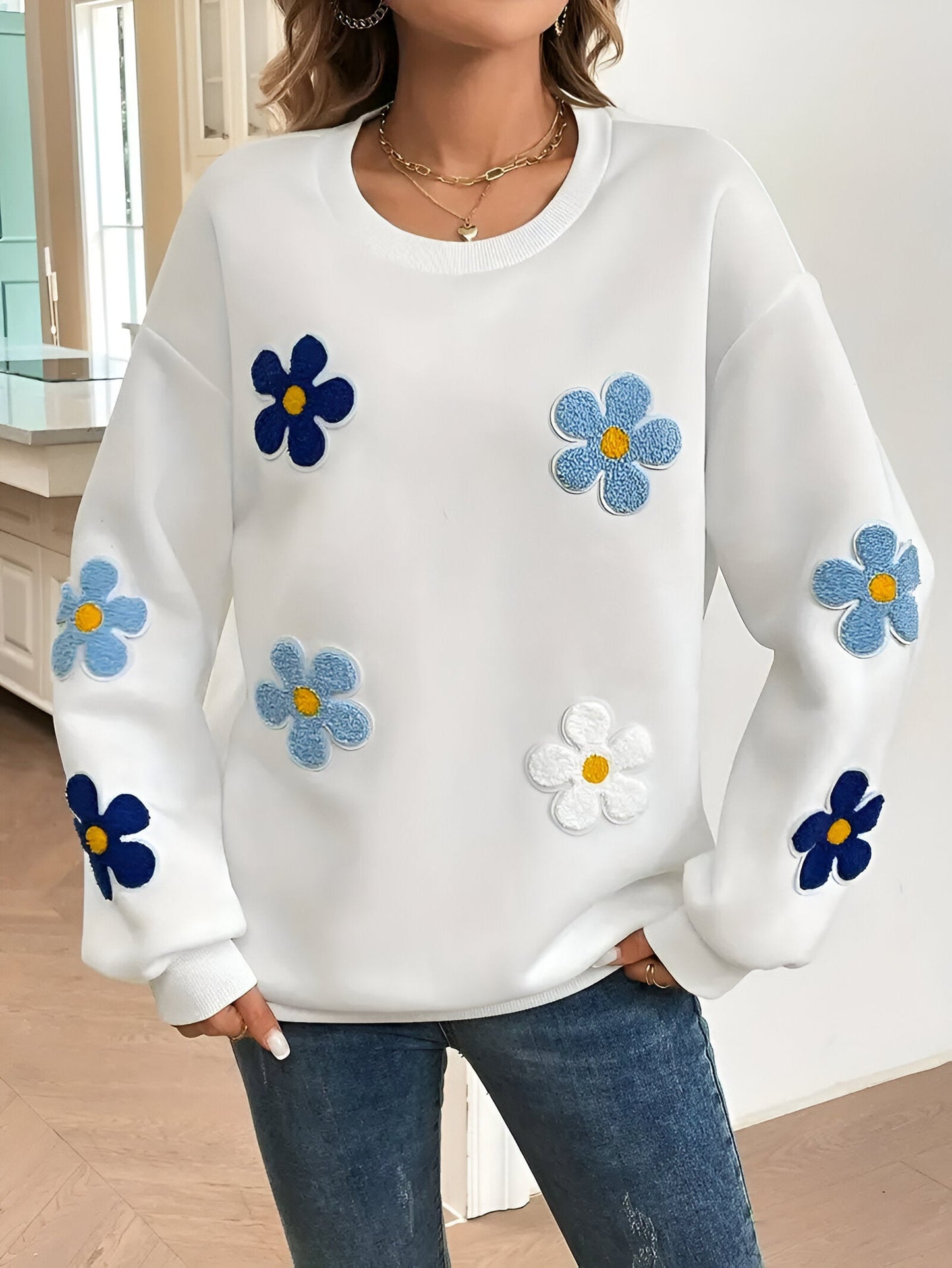 Thekla | Zimowy sweter damski w kwiat